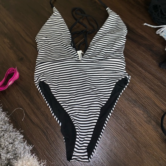 siempre golden Other - Siempre Golden trestle one piece swim suit siempre golden Other - Siempre Golden trestle one piece swim suit